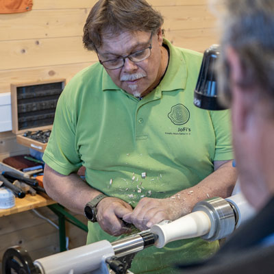 Maschinenschauraum Kuchl mit FORMAT 4 Maschine im Hintergrund